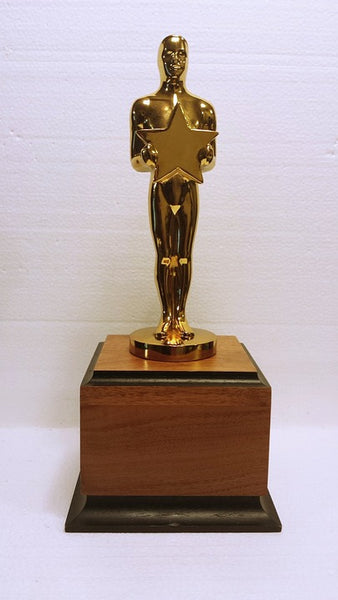 Known Facts About the Oscar Statuettes
